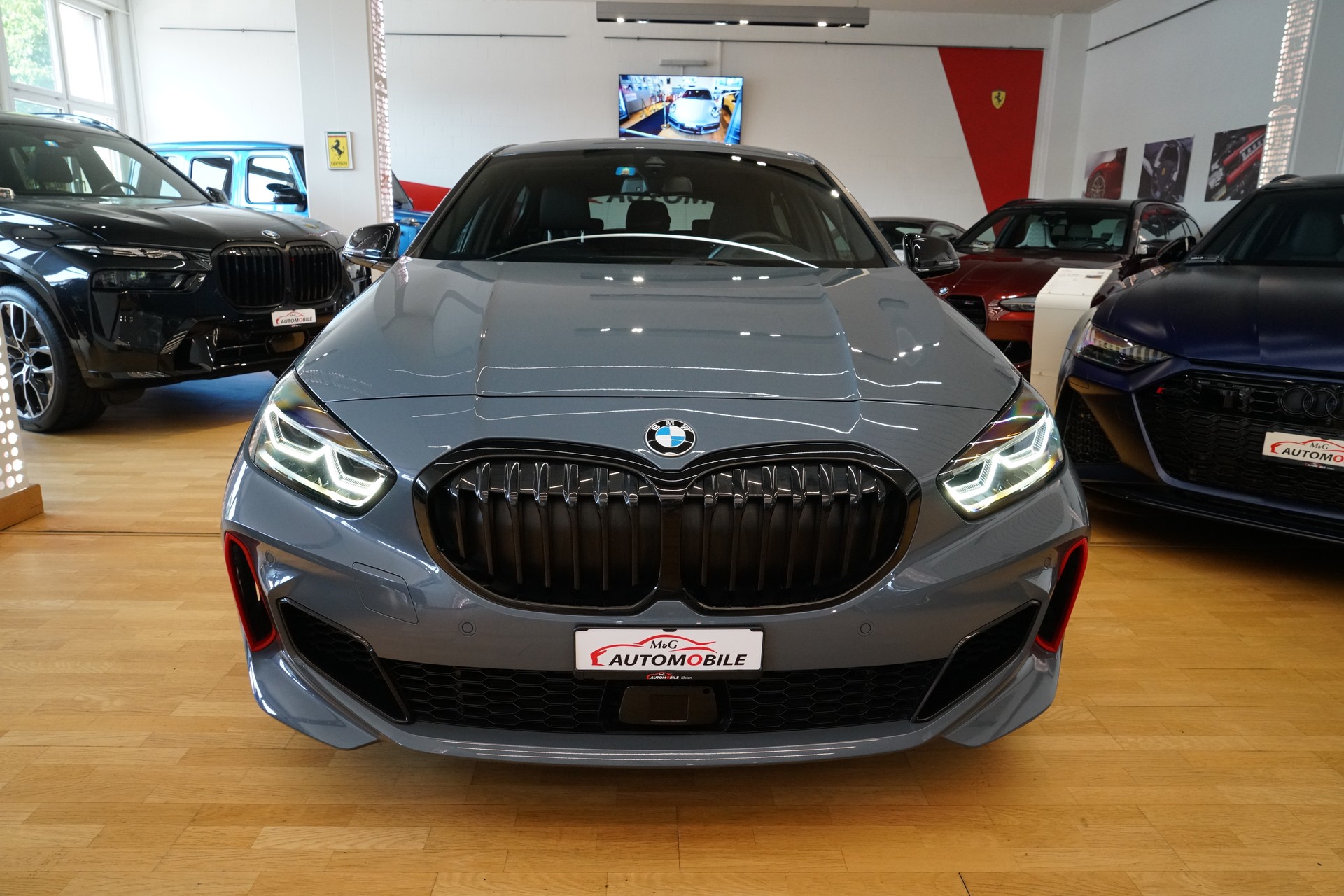 BMW 128ti M Sport Pro Steptronic Individual Lackierung-showroom-element-1