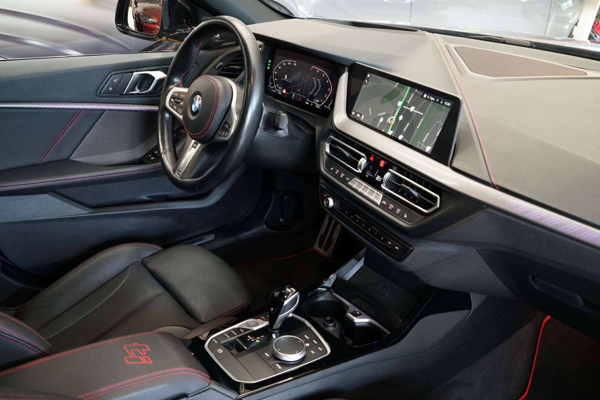 BMW 128ti M Sport Pro Steptronic Individual Lackierung-image-25