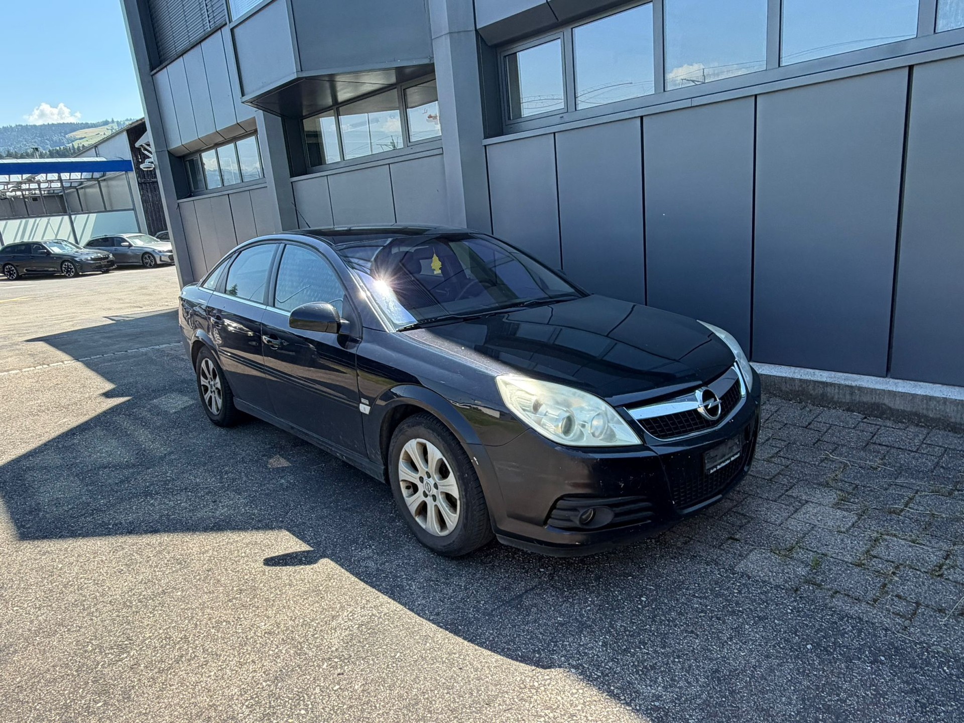 OPEL Vectra 2.2 Diamond *CH-Fahrzeug**Ab Platz**Motor&Getriebe i.O*-showroom-element-1