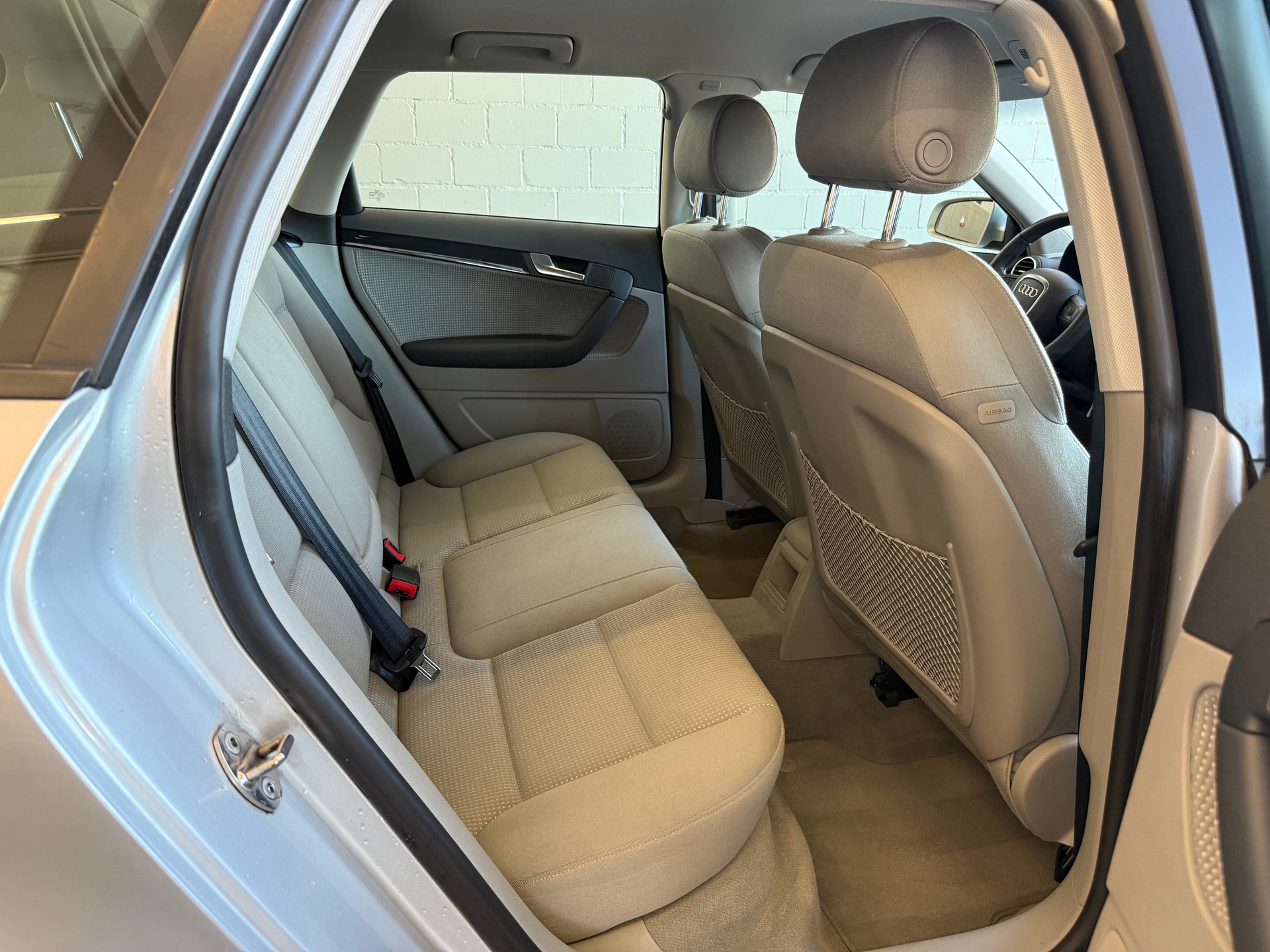 AUDI A3 Sportback 3.2 V6 Ambition quattro-image-8