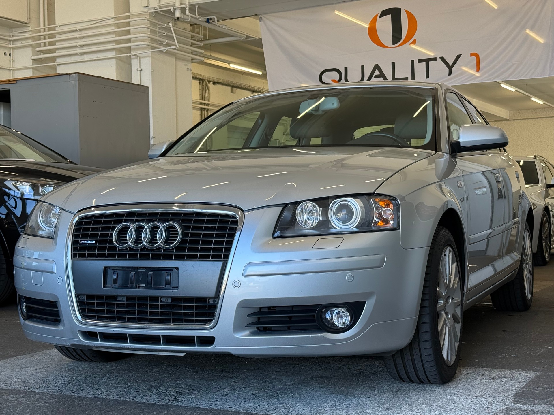 AUDI A3 Sportback 3.2 V6 Ambition quattro-image-2