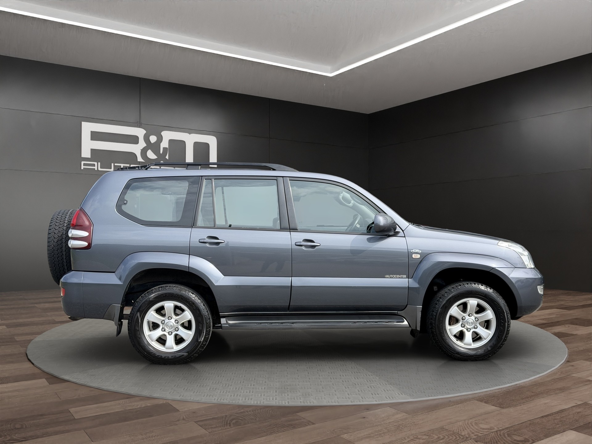 TOYOTA Land Cruiser 3.0 TD Linea Luna-showroom-element-3