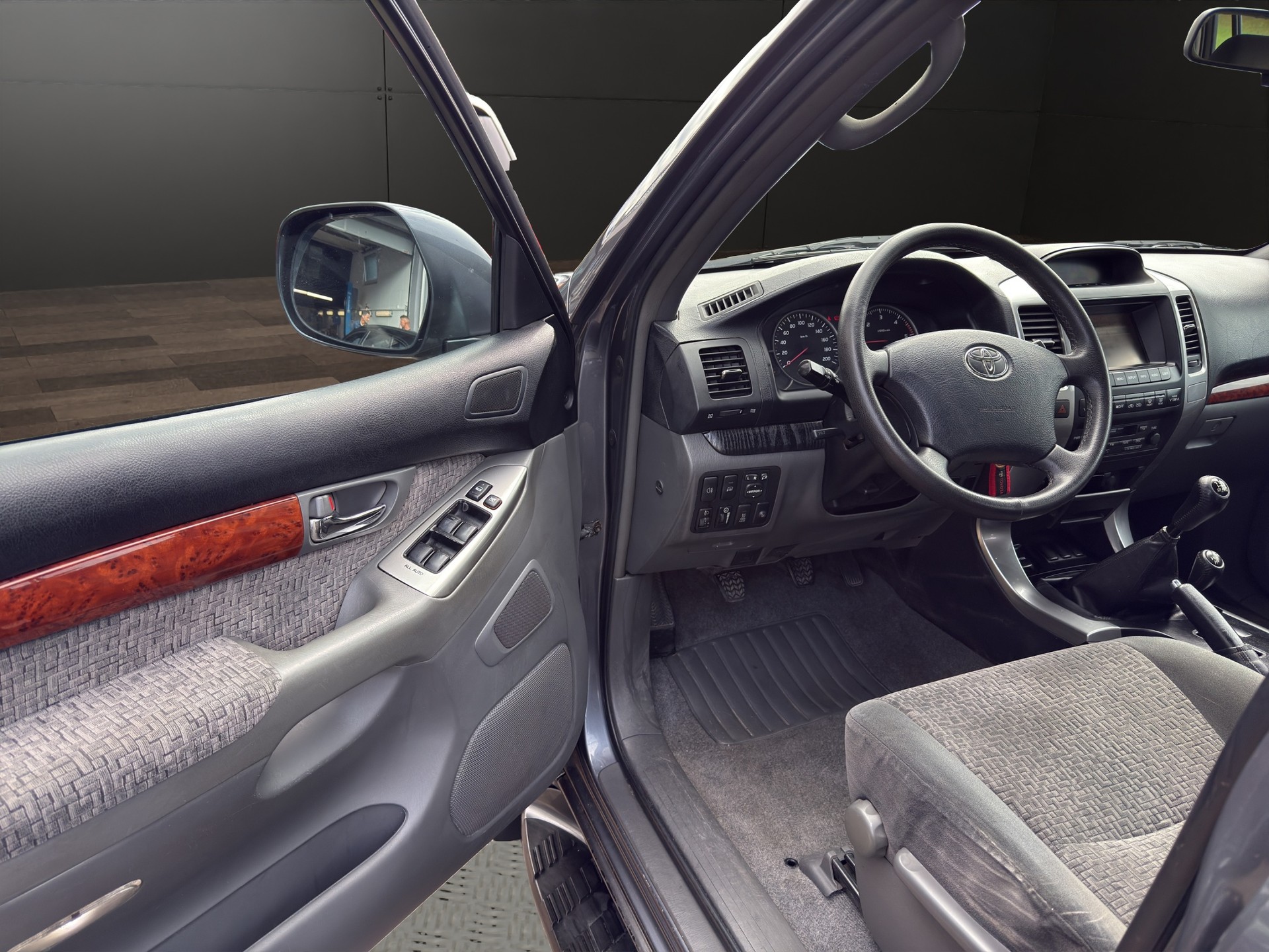 TOYOTA Land Cruiser 3.0 TD Linea Luna-image-7