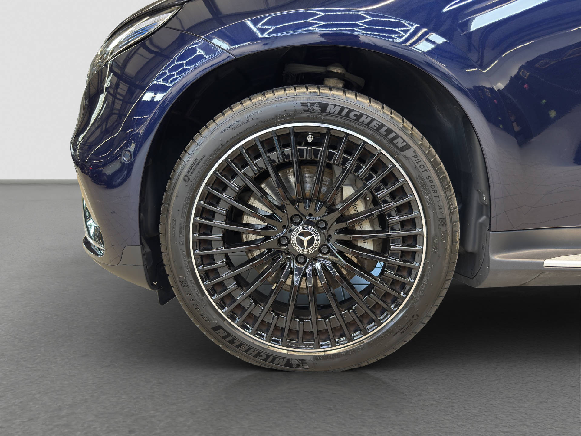 MERCEDES-BENZ EQC 400 AMG Line 4MATIC-image-5