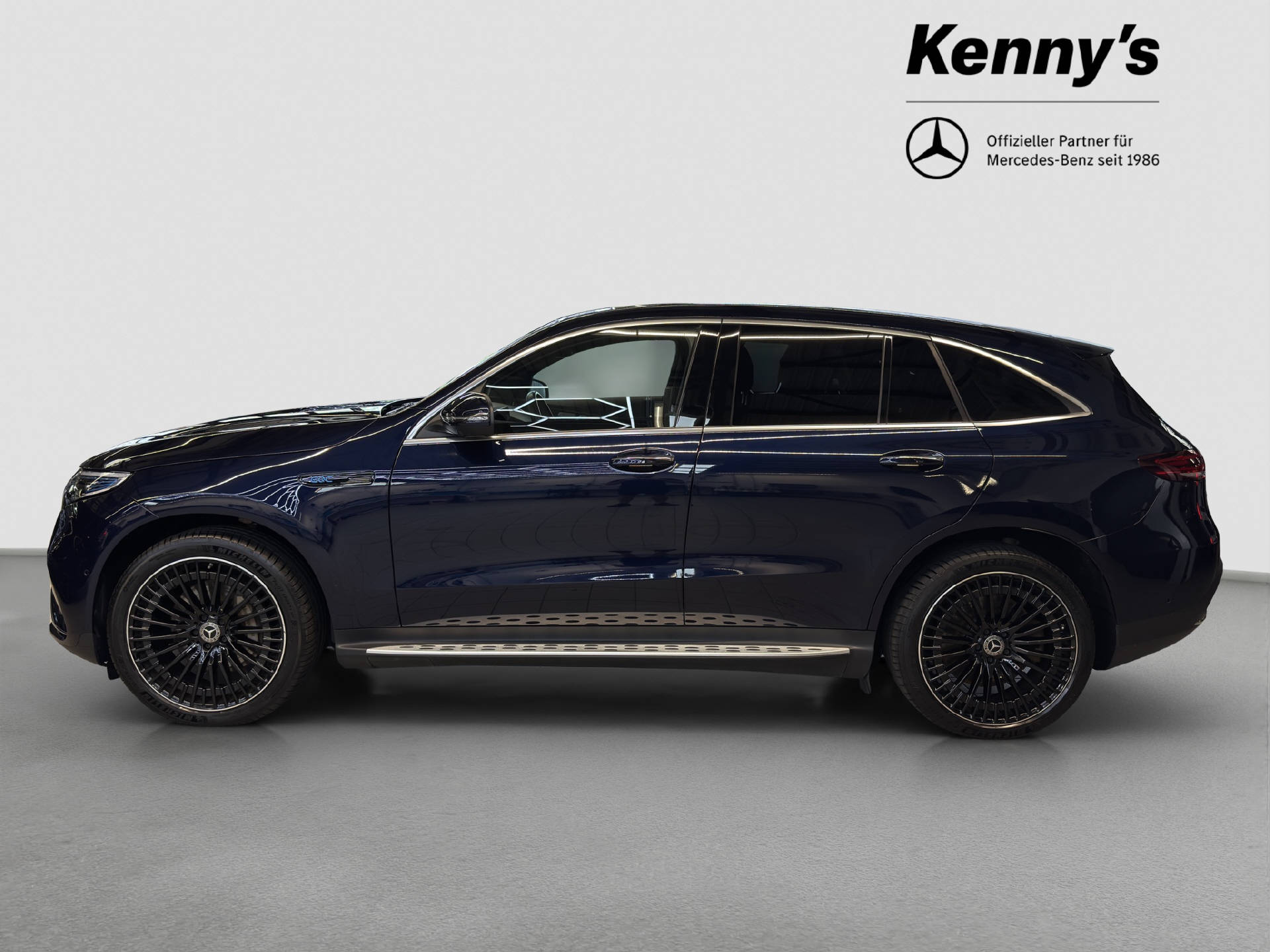 MERCEDES-BENZ EQC 400 AMG Line 4MATIC-showroom-element-2