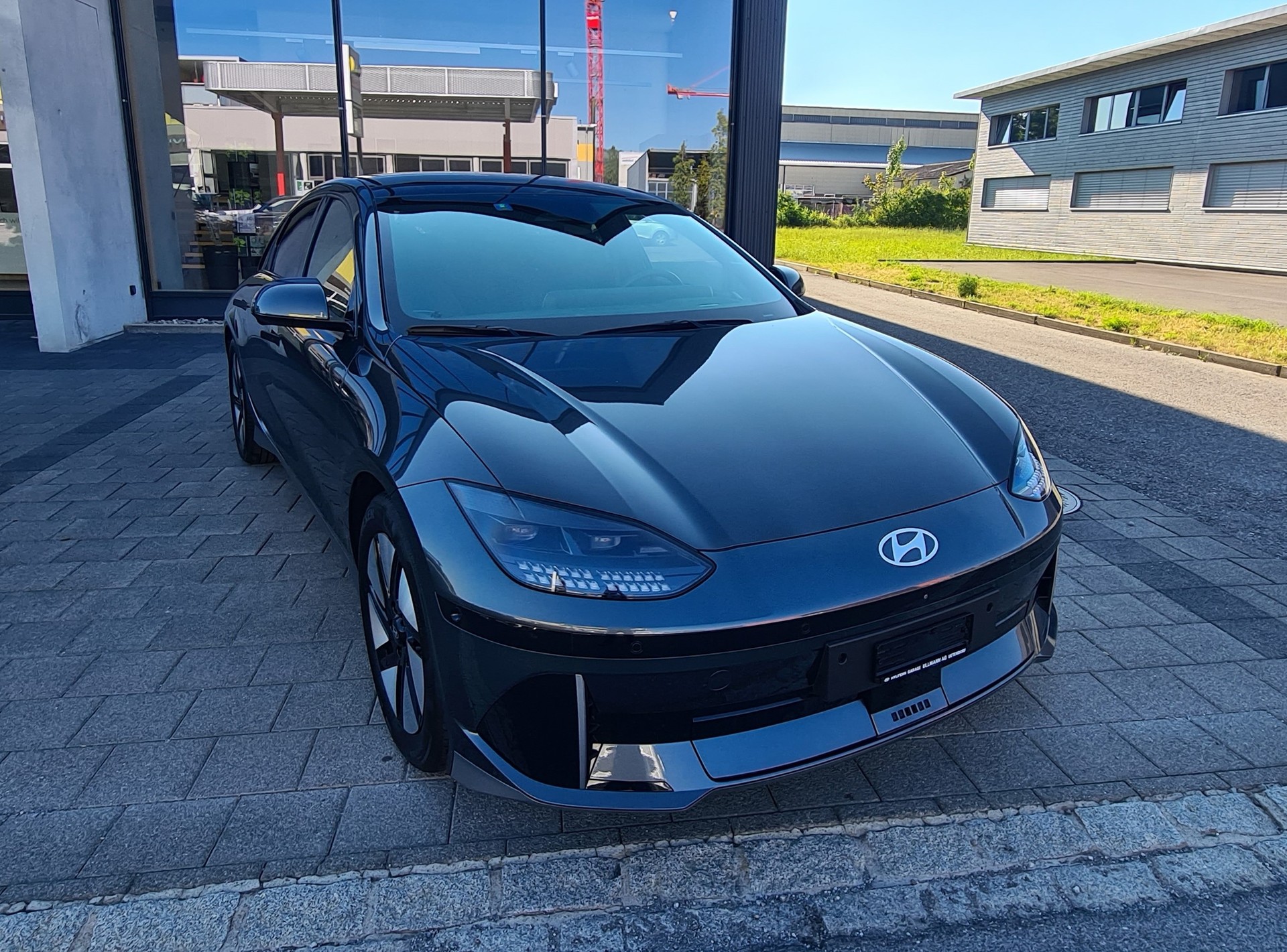 HYUNDAI Ioniq 6 77kWh Launch Edition 2WD-showroom-element-1