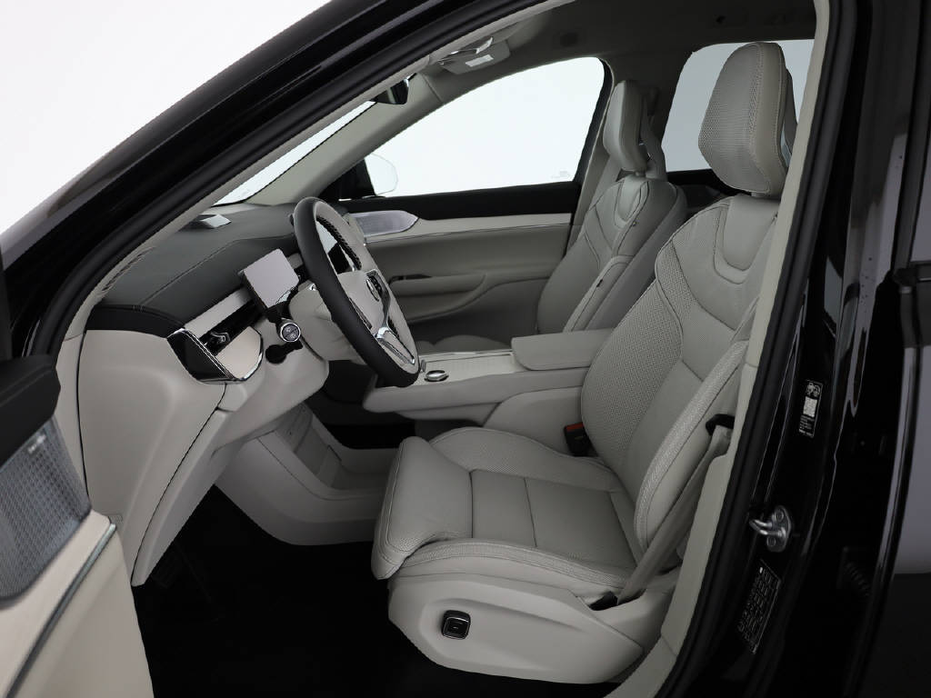 VOLVO EX 90 Twin Performance Ultra AWDD-showroom-element-1