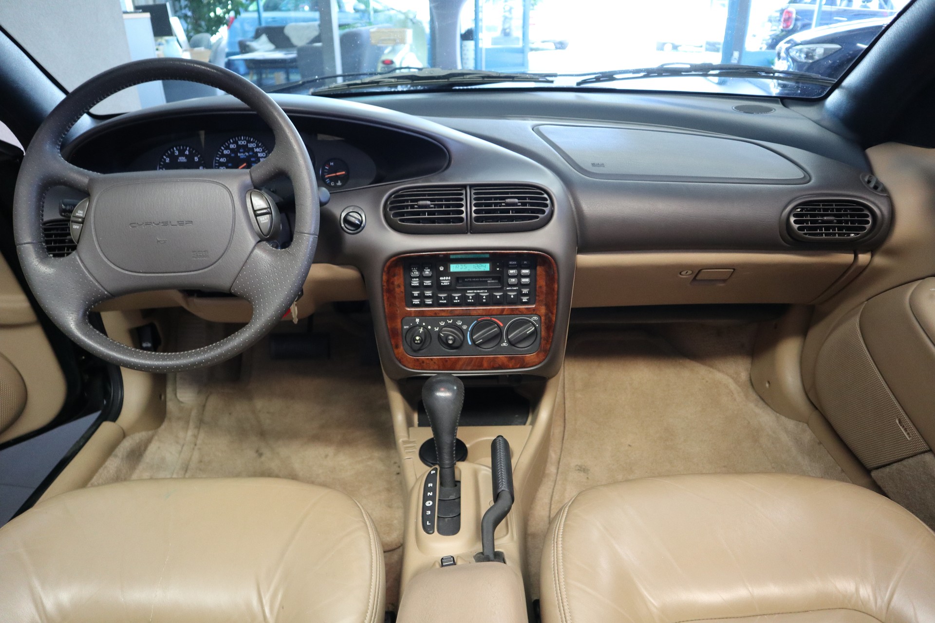 CHRYSLER Stratus 2.5 V6 LX Cabrio-image-12