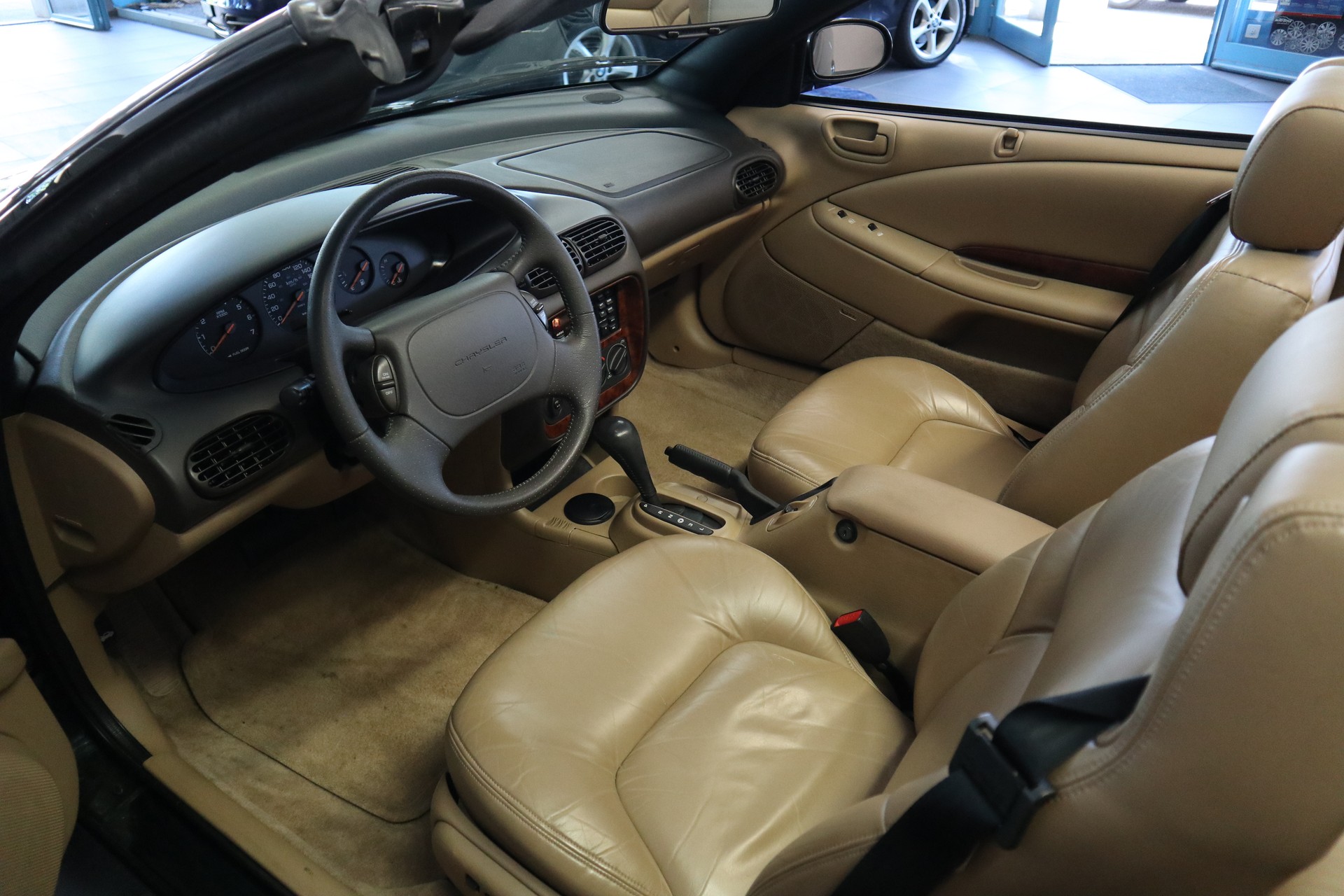 CHRYSLER Stratus 2.5 V6 LX Cabrio-image-10