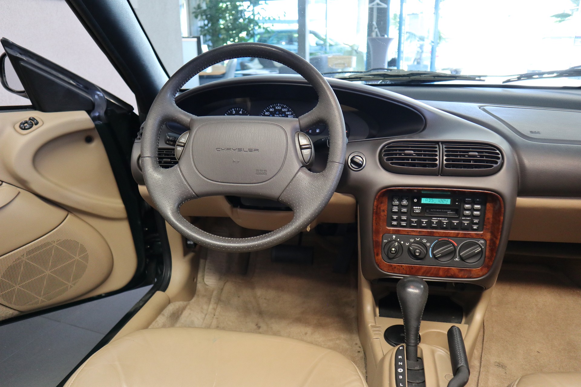 CHRYSLER Stratus 2.5 V6 LX Cabrio-image-11