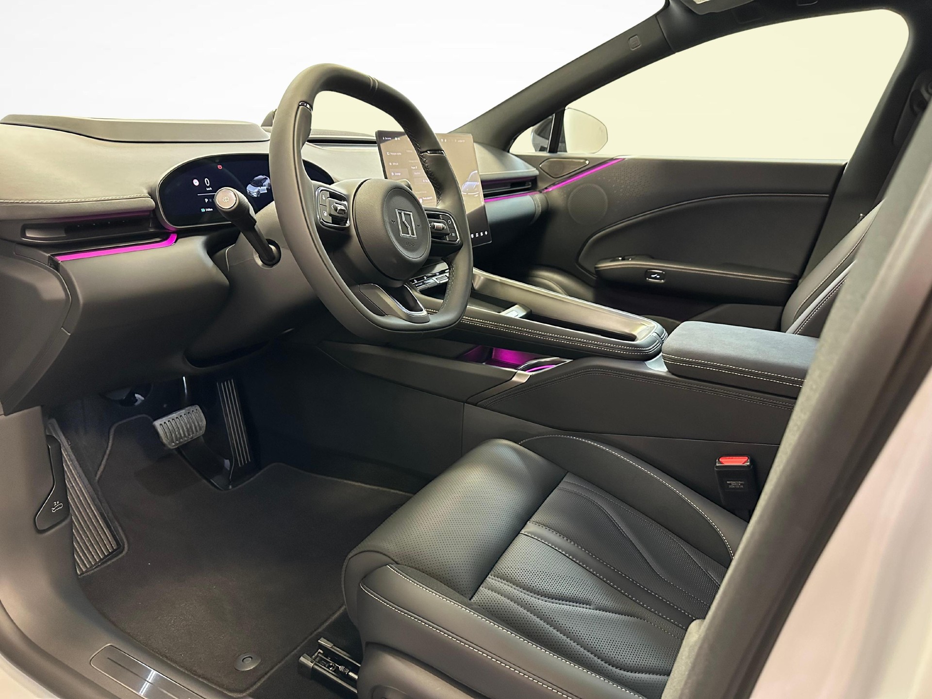 ZEEKR 7GT Privilege AWD-showroom-element-3