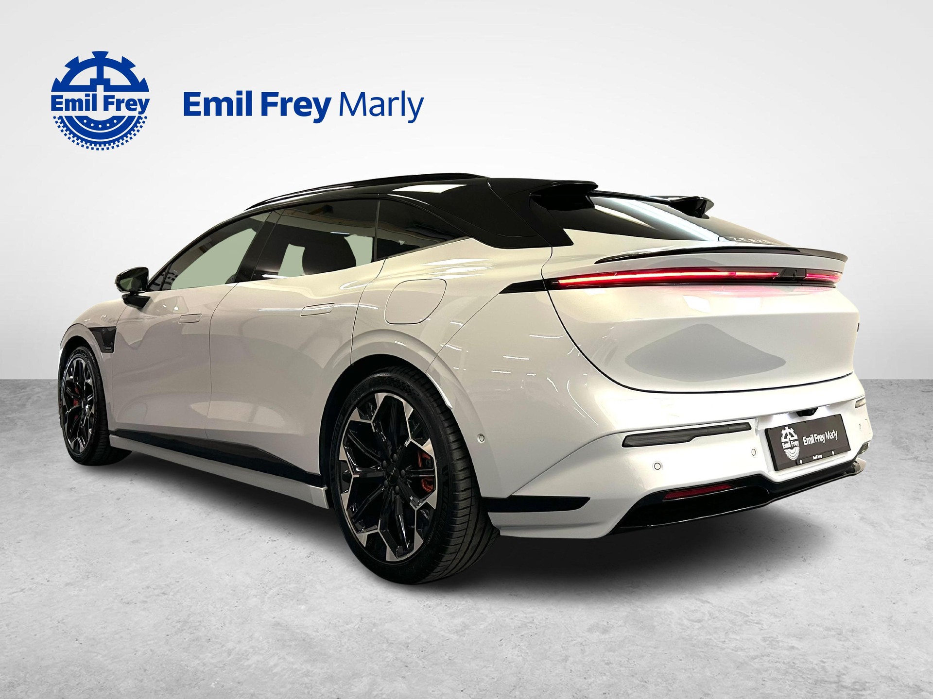 ZEEKR 7GT Privilege AWD-showroom-element-2