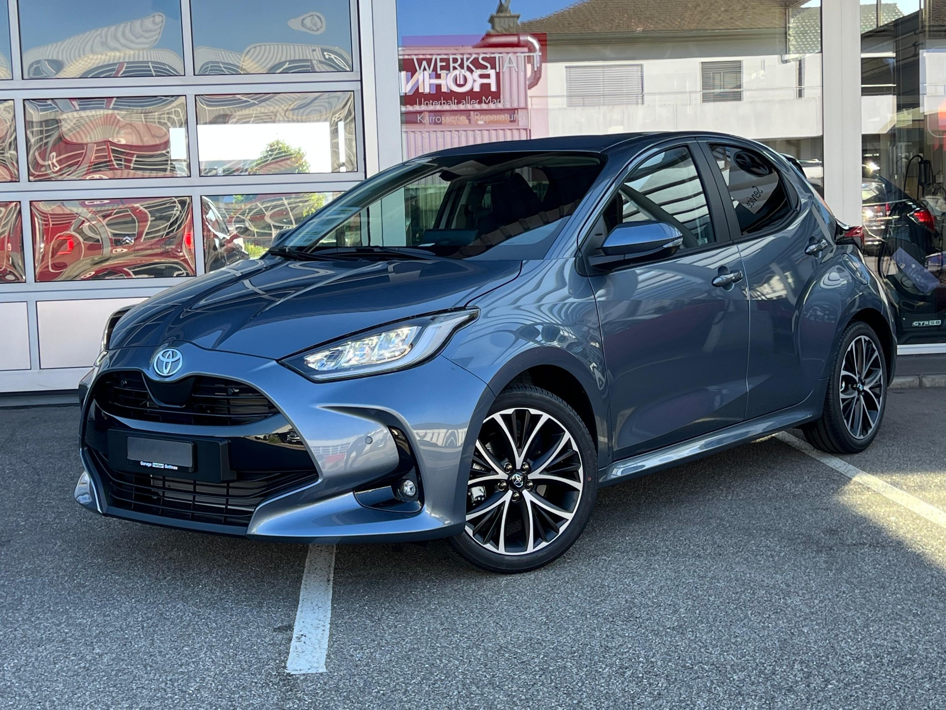 TOYOTA Yaris 1.5 VVT-i HSD Trend-showroom-element-2
