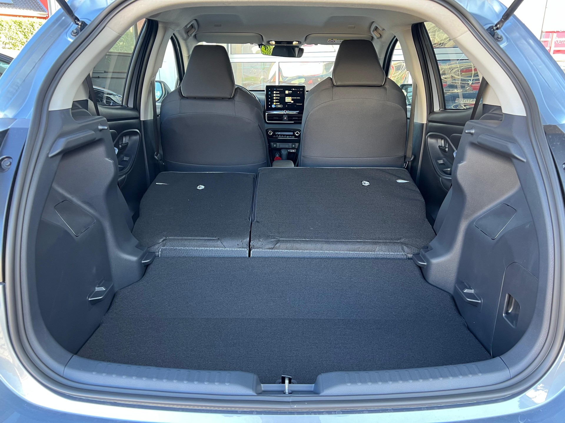 TOYOTA Yaris 1.5 VVT-i HSD Trend-image-9