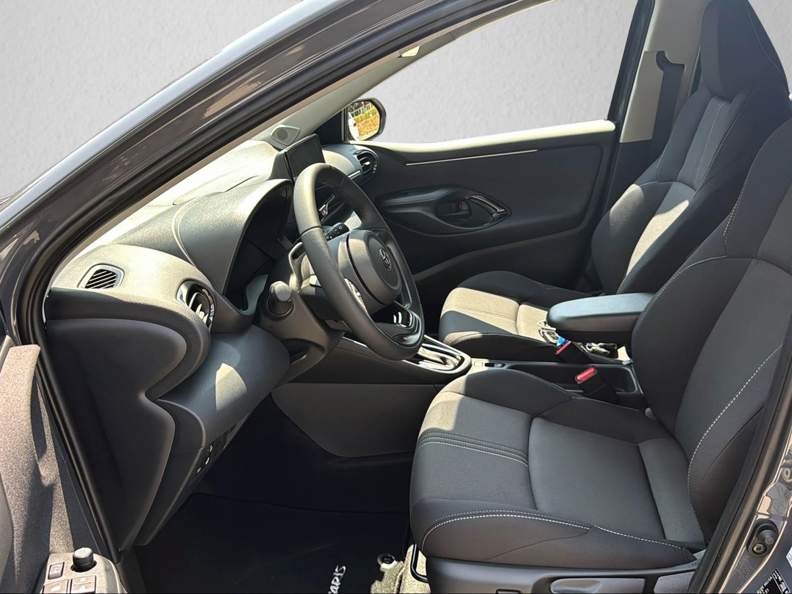 TOYOTA Yaris 1.5 VVT-i HSD Trend-image-7