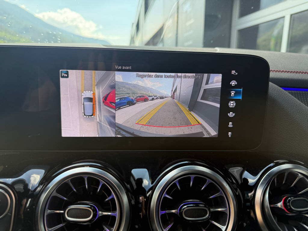 MERCEDES-BENZ EQA 350 Swiss Star AMG Line 4matic - CH-image-9