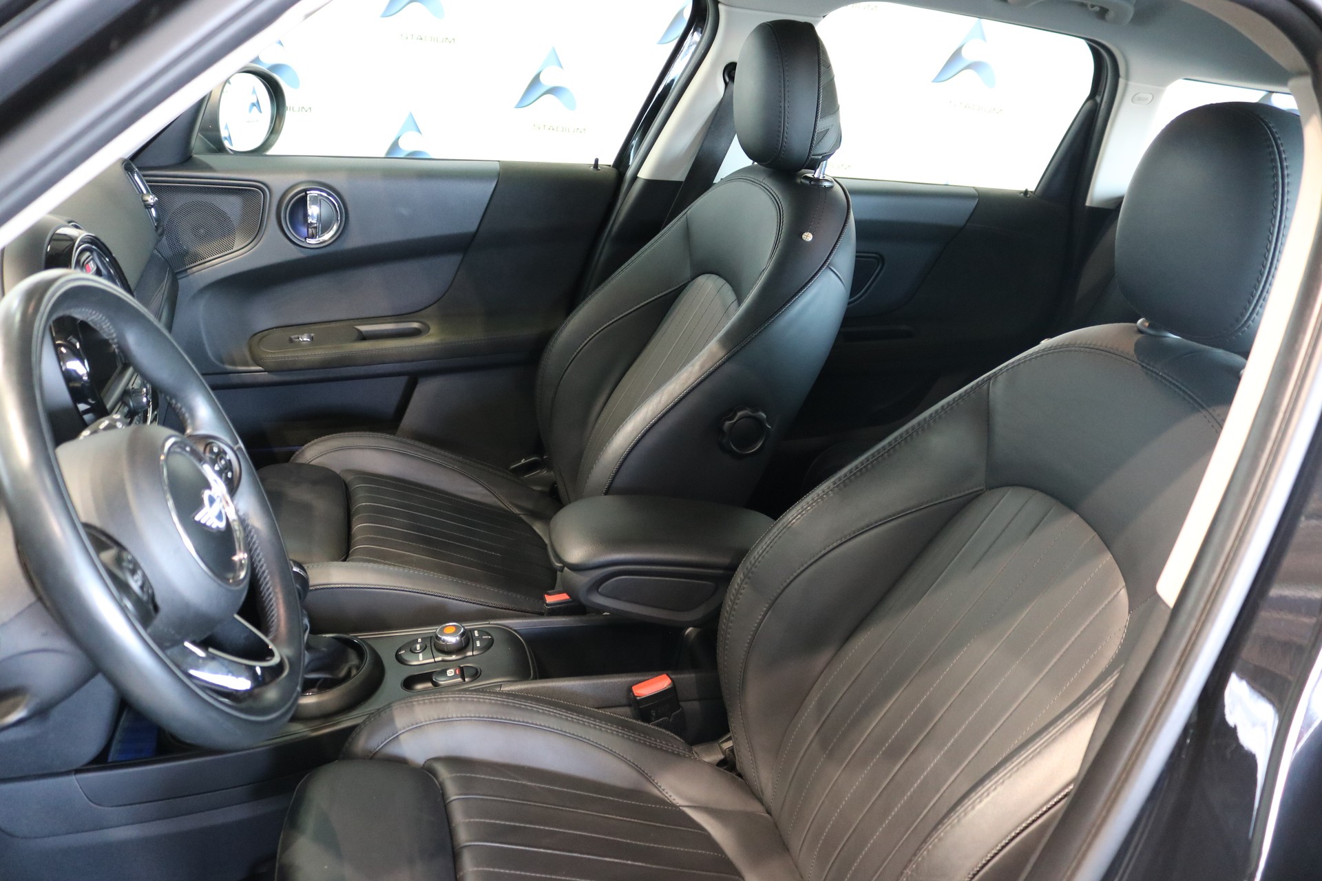 MINI Countryman One FWD-image-37