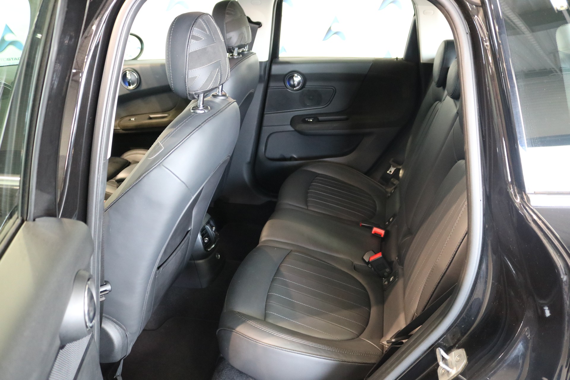 MINI Countryman One FWD-image-4
