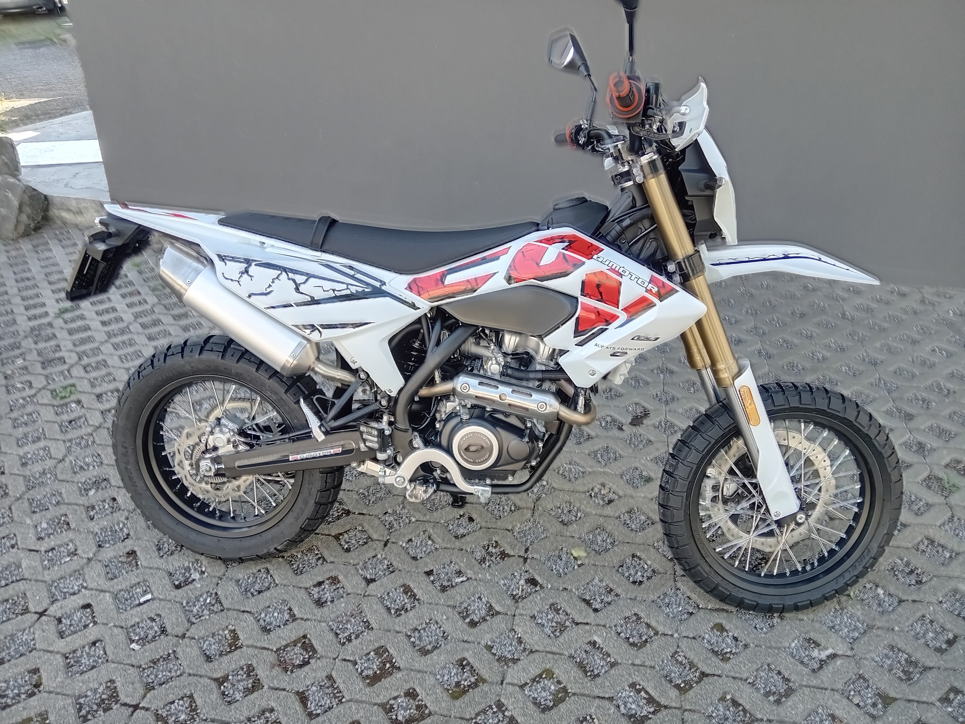 QJ COV 125