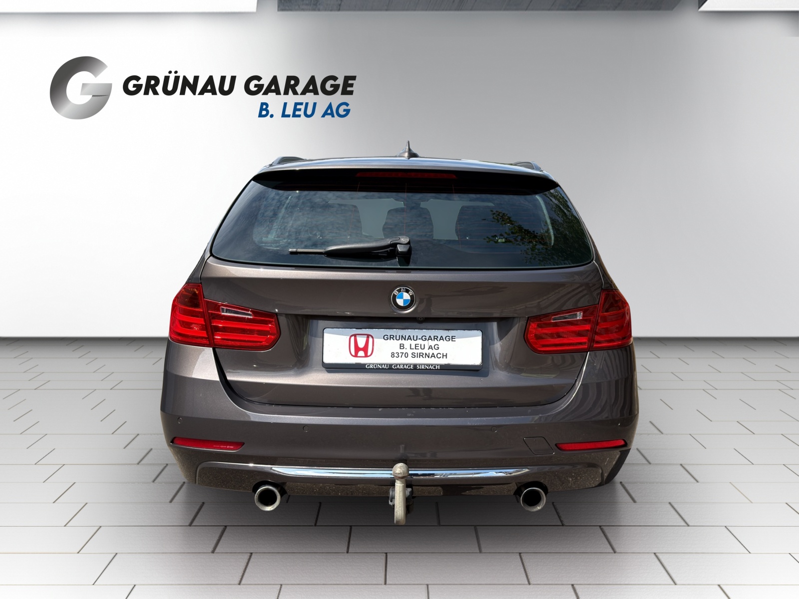 BMW 335i xDrive SAG Touring-image-3