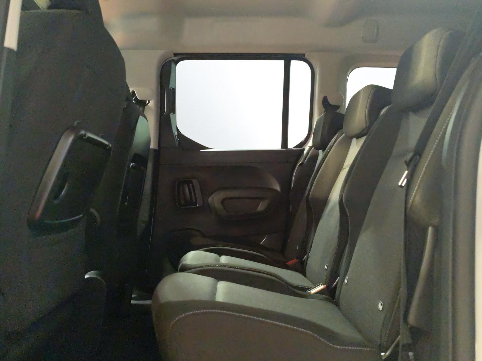 TOYOTA Proace City Verso L2 1.5 HDi 130 Style-image-13