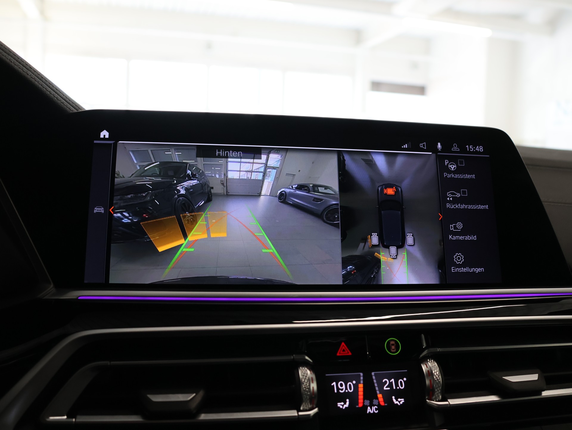 BMW X5 xDrive M50i Steptronic *BLACK-SAPPHIRE LACKIERUNG*-image-28