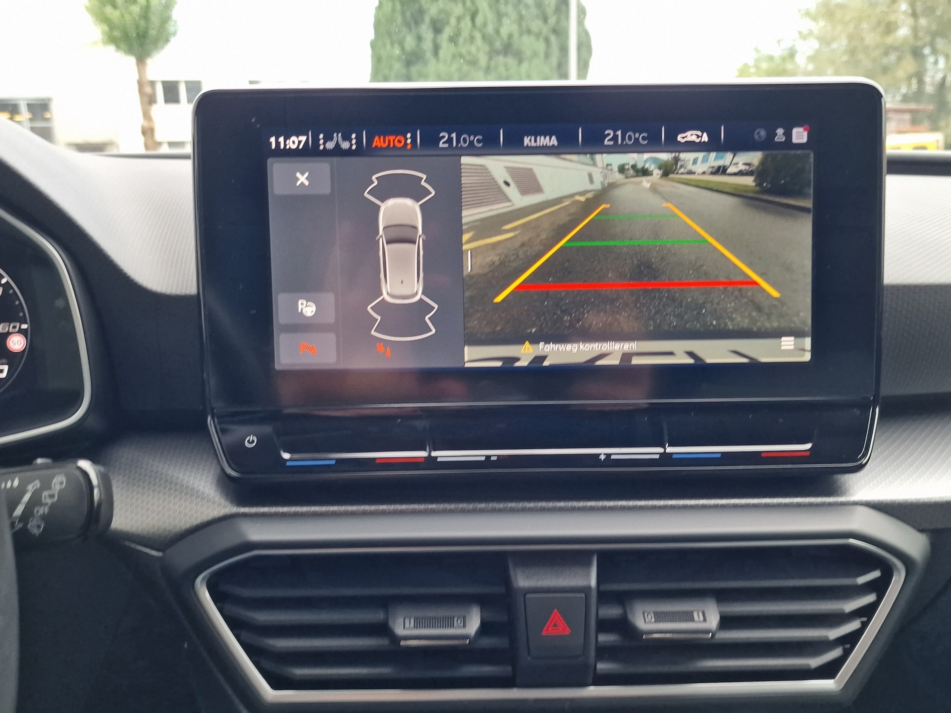SEAT Leon 1.0 eTSI mHEV Style-image-12
