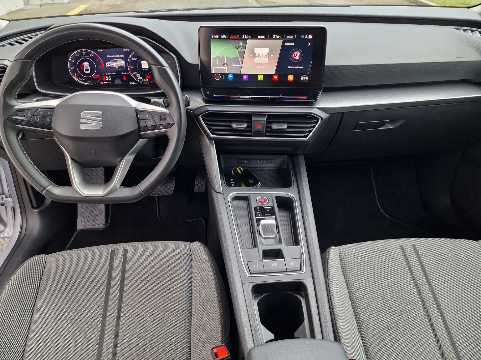 SEAT Leon 1.0 eTSI mHEV Style-image-9