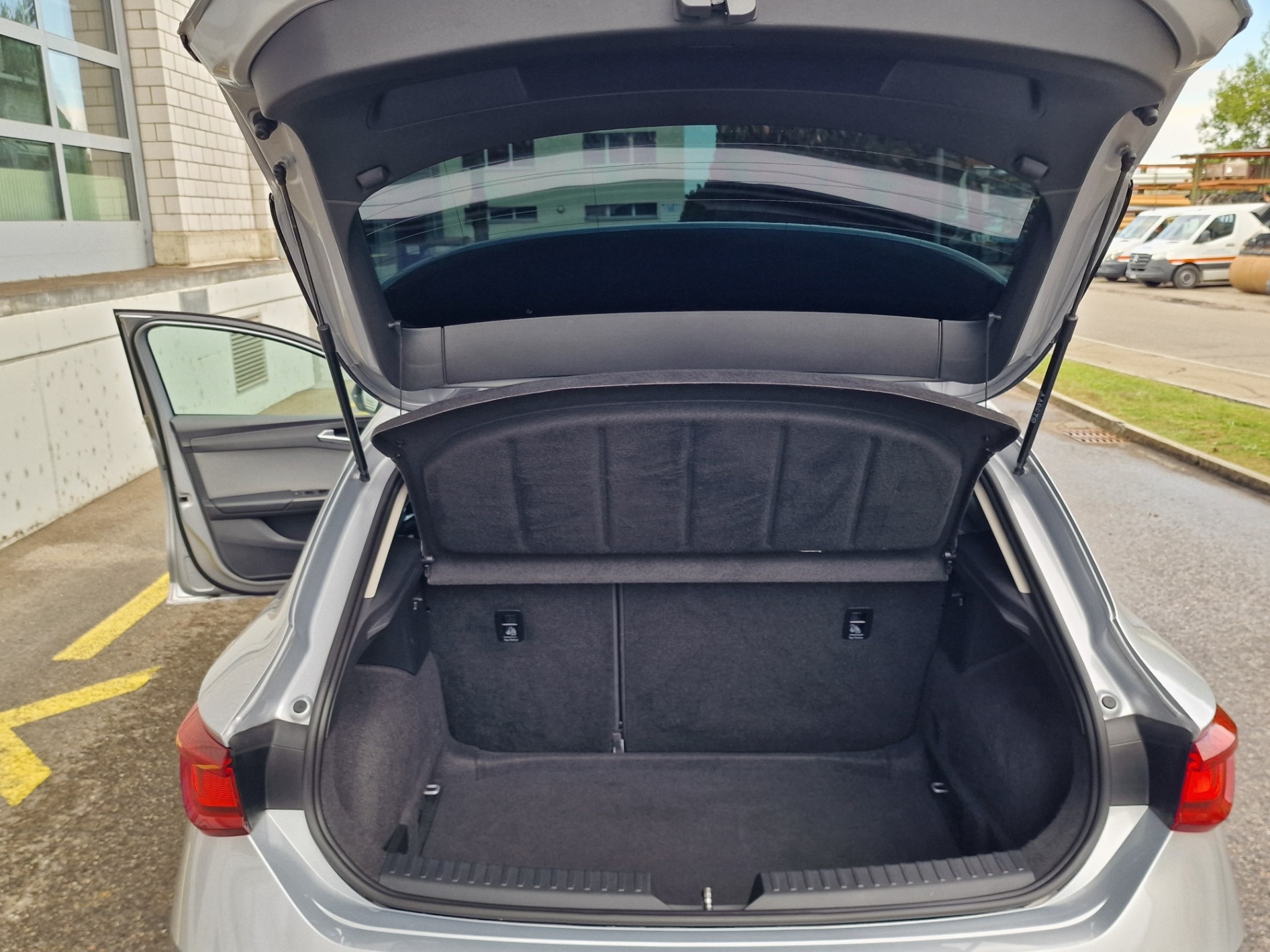 SEAT Leon 1.0 eTSI mHEV Style-image-14