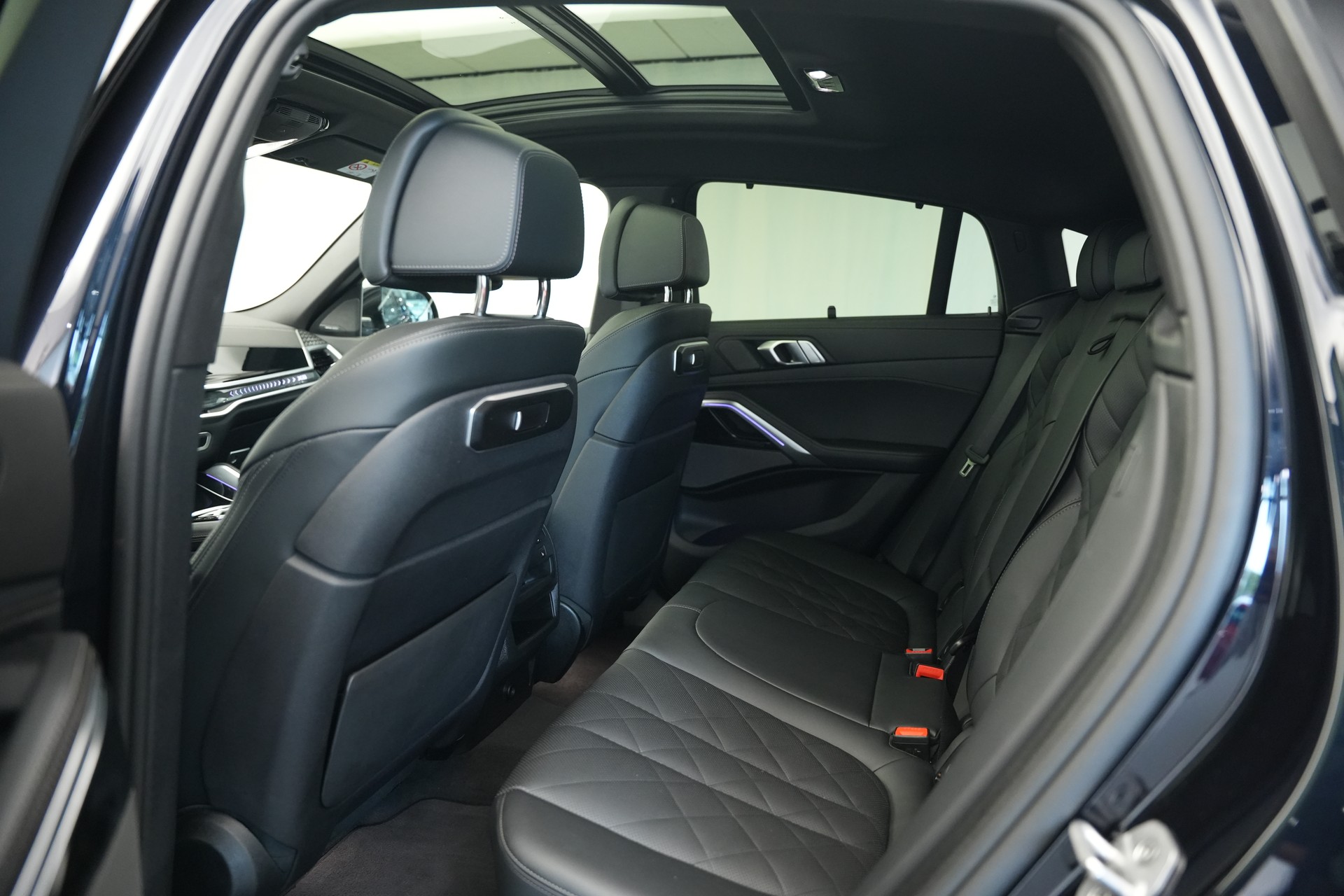 BMW X6 xDrive 48V 40d M Sport Steptronic *Integral Lenkung* *AHK* *Iconic Glow*-image-15