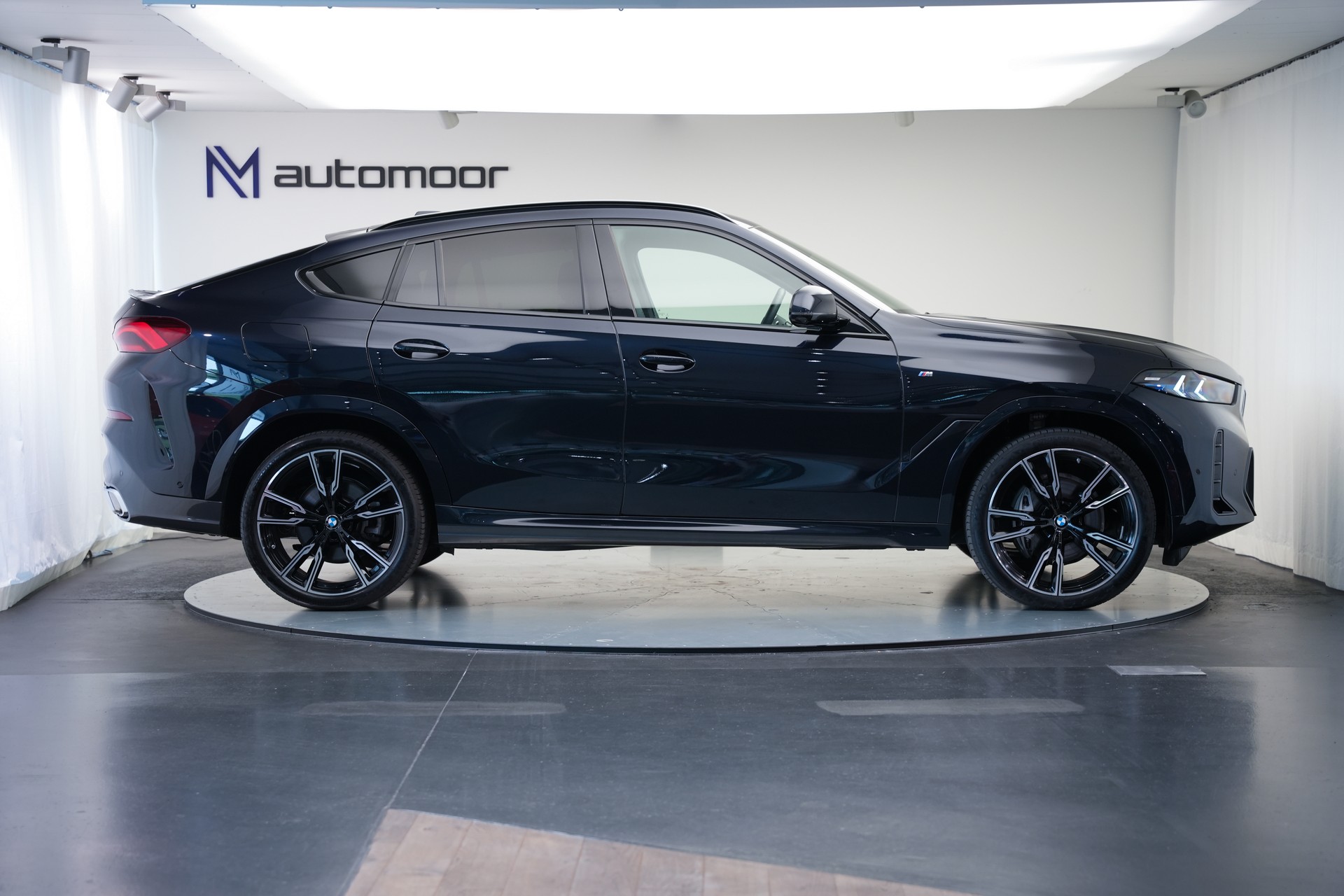 BMW X6 xDrive 48V 40d M Sport Steptronic *Integral Lenkung* *AHK* *Iconic Glow*-showroom-element-3