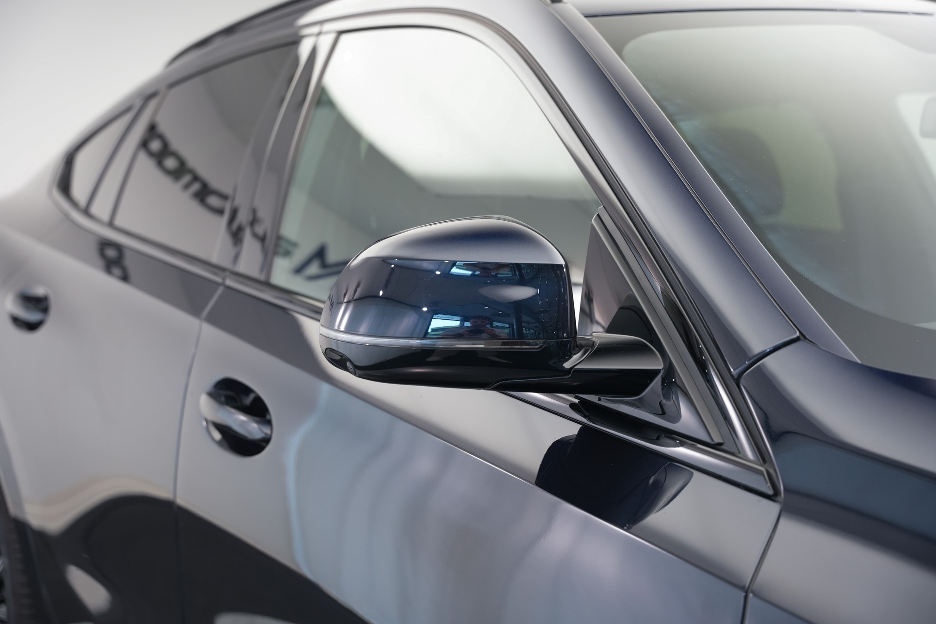 BMW X6 xDrive 48V 40d M Sport Steptronic *Integral Lenkung* *AHK* *Iconic Glow*-image-55