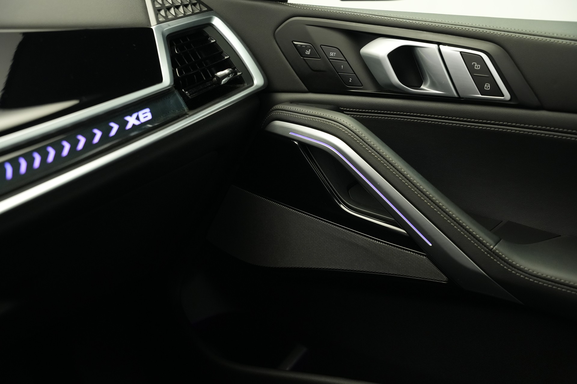 BMW X6 xDrive 48V 40d M Sport Steptronic *Integral Lenkung* *AHK* *Iconic Glow*-image-42