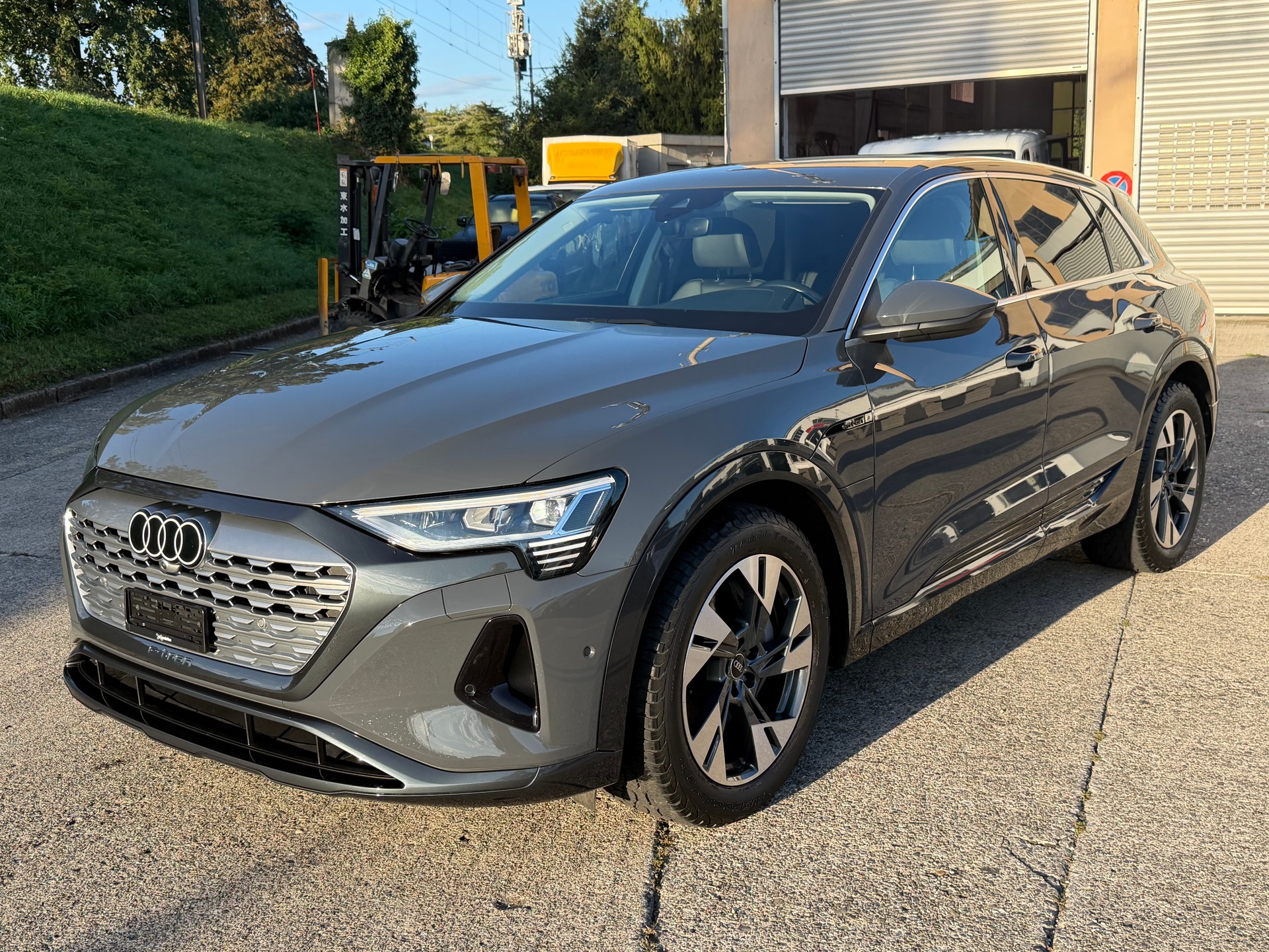 AUDI Q8 50 e-tron advanced quattro