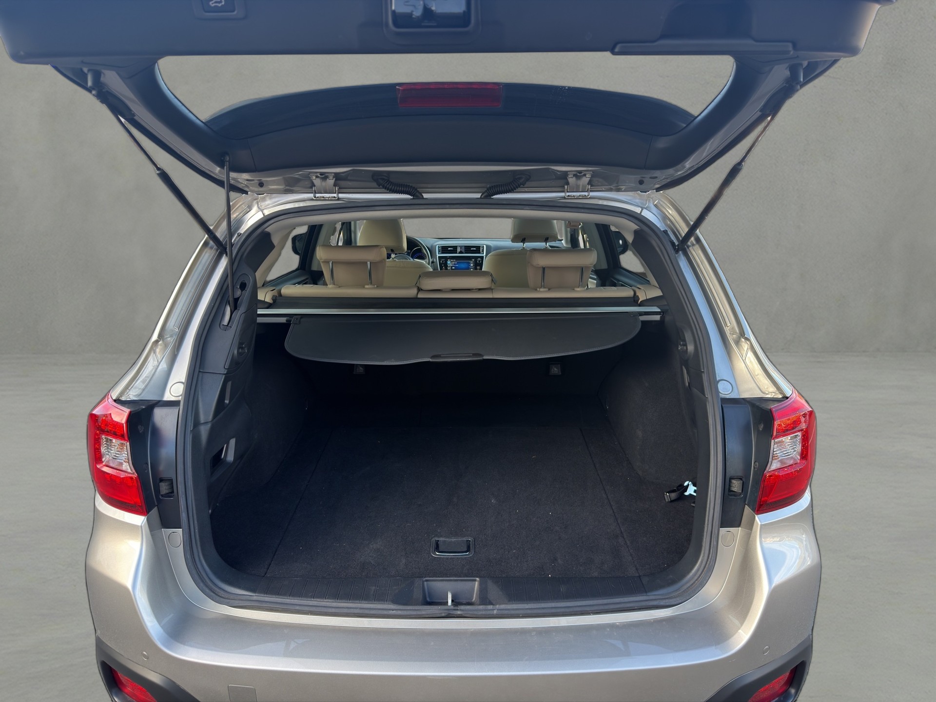 SUBARU Outback 2.5i Luxury AWD Lineartronic-image-14