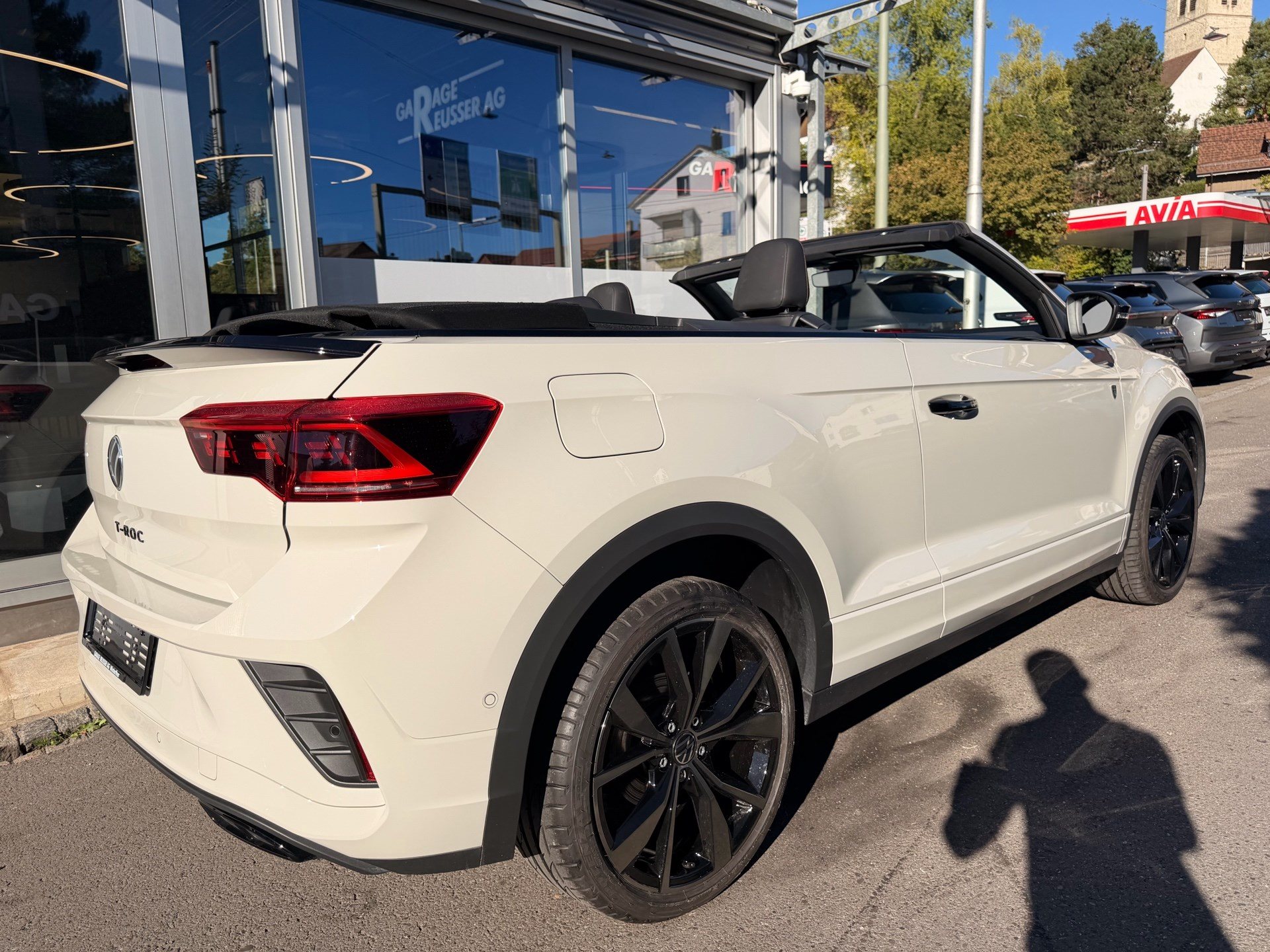 VW T-Roc R-LINE EDITION KARMANN PLUS *** 5 JAHRE VW GARANTIE & STANDHEIZUNG ***-showroom-element-3