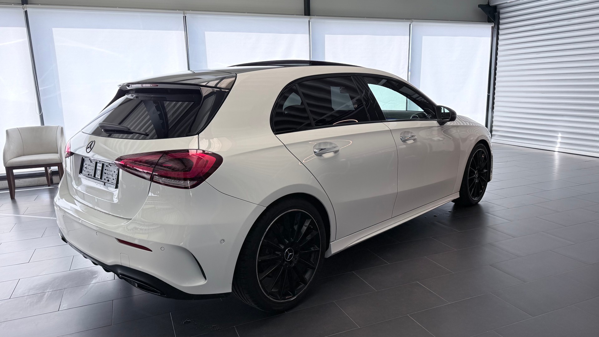MERCEDES-BENZ A 250 AMG Line 4m-image-5