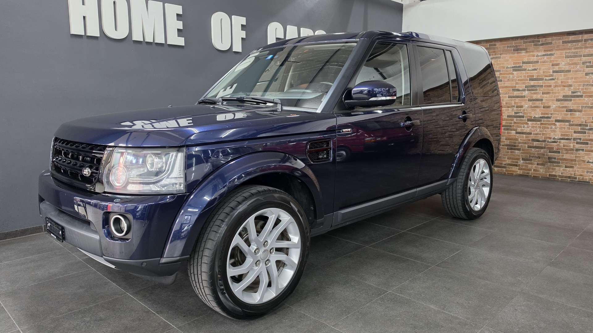 LAND ROVER Discovery 3.0 SDV6 HSE Automatic-showroom-element-3