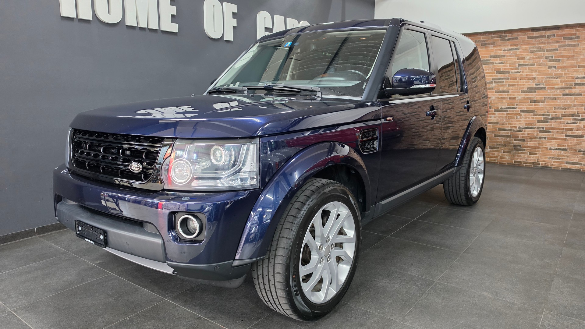LAND ROVER Discovery 3.0 SDV6 HSE Automatic-showroom-element-2