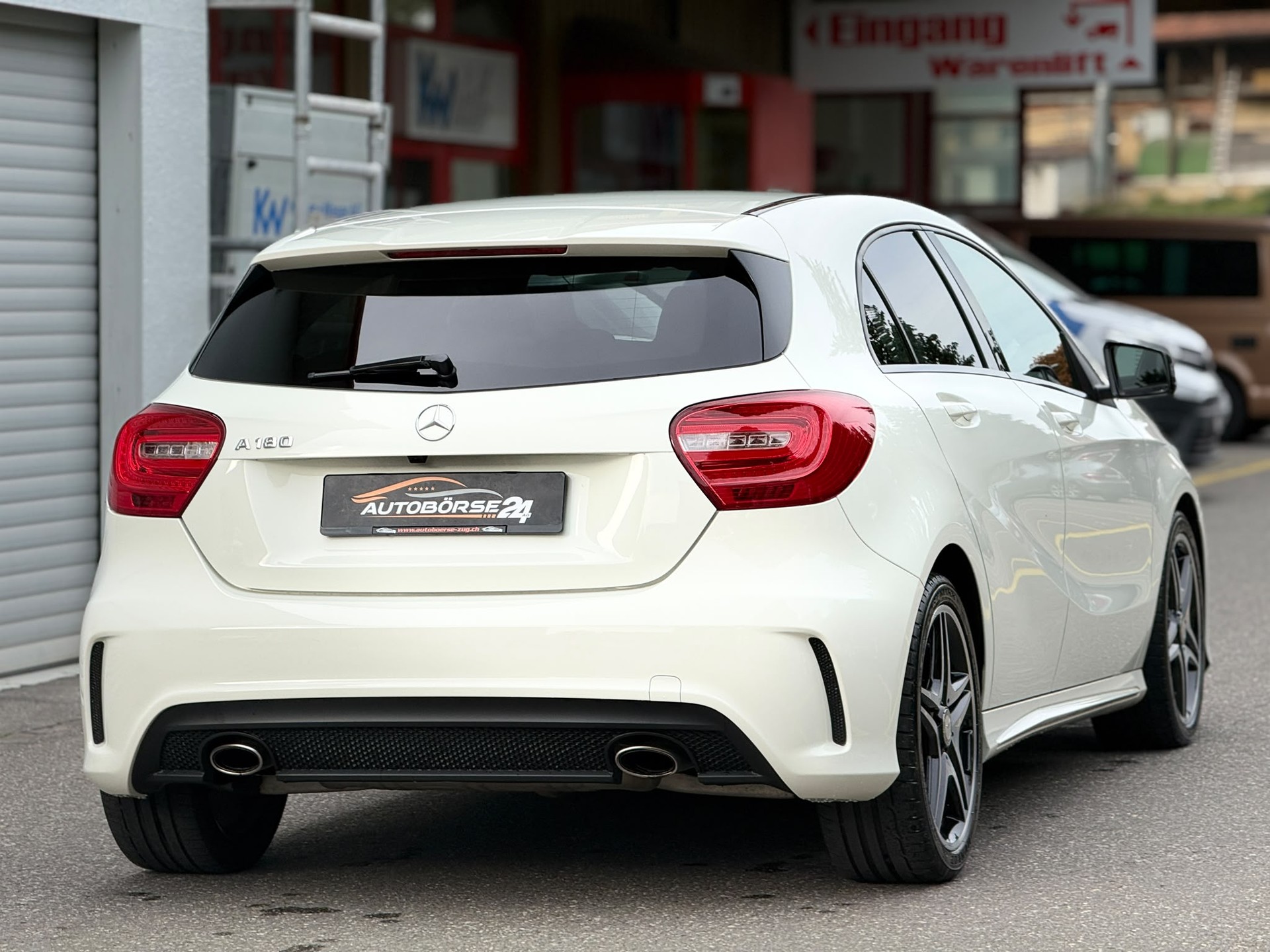 MERCEDES-BENZ A 180 AMG Line-image-4