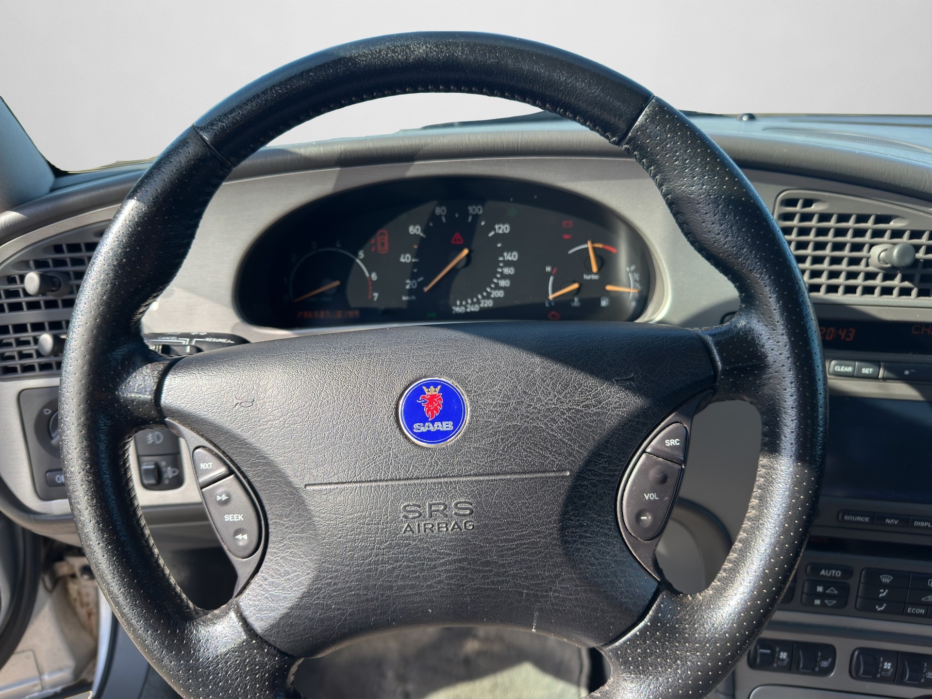 SAAB 9-5 2.3T Aero-image-10