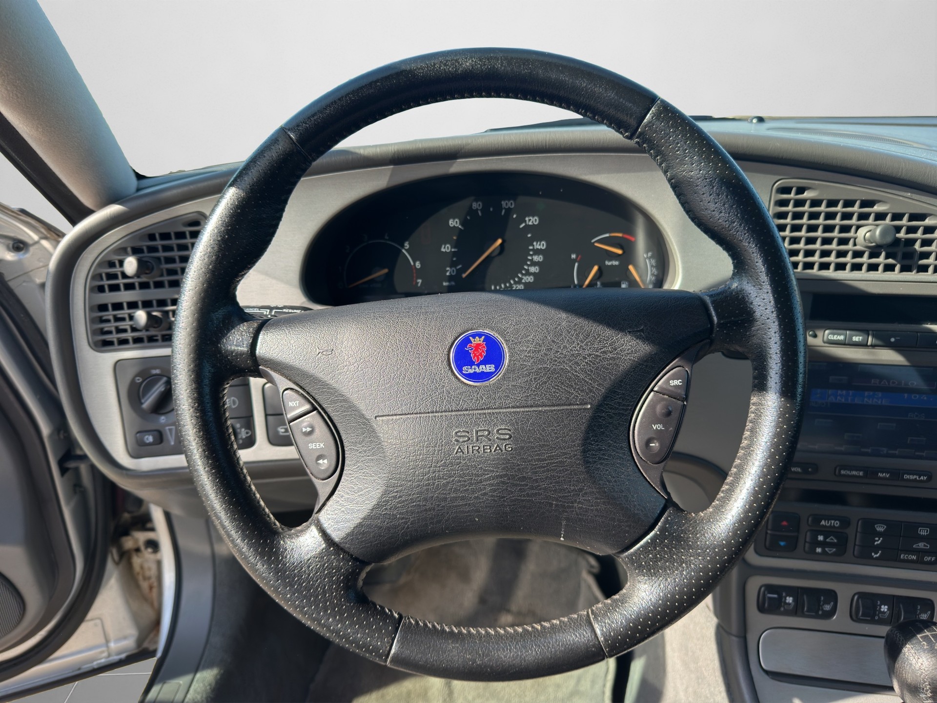 SAAB 9-5 2.3T Aero-image-9