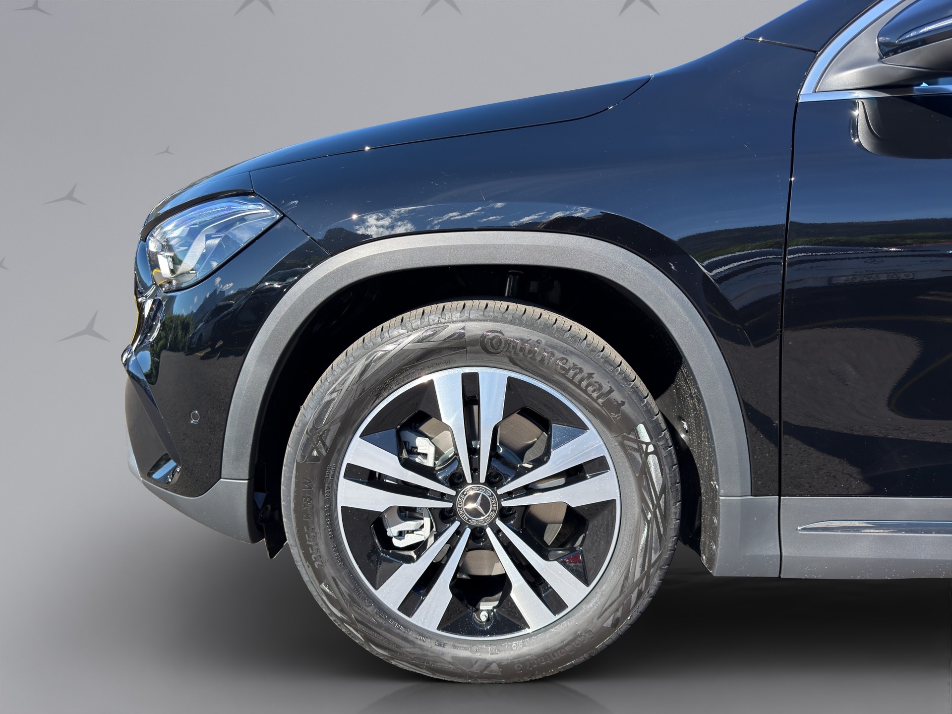 MERCEDES-BENZ GLA-Klasse H247 GLA 250 Swiss Star Progressive 4matic-image-21