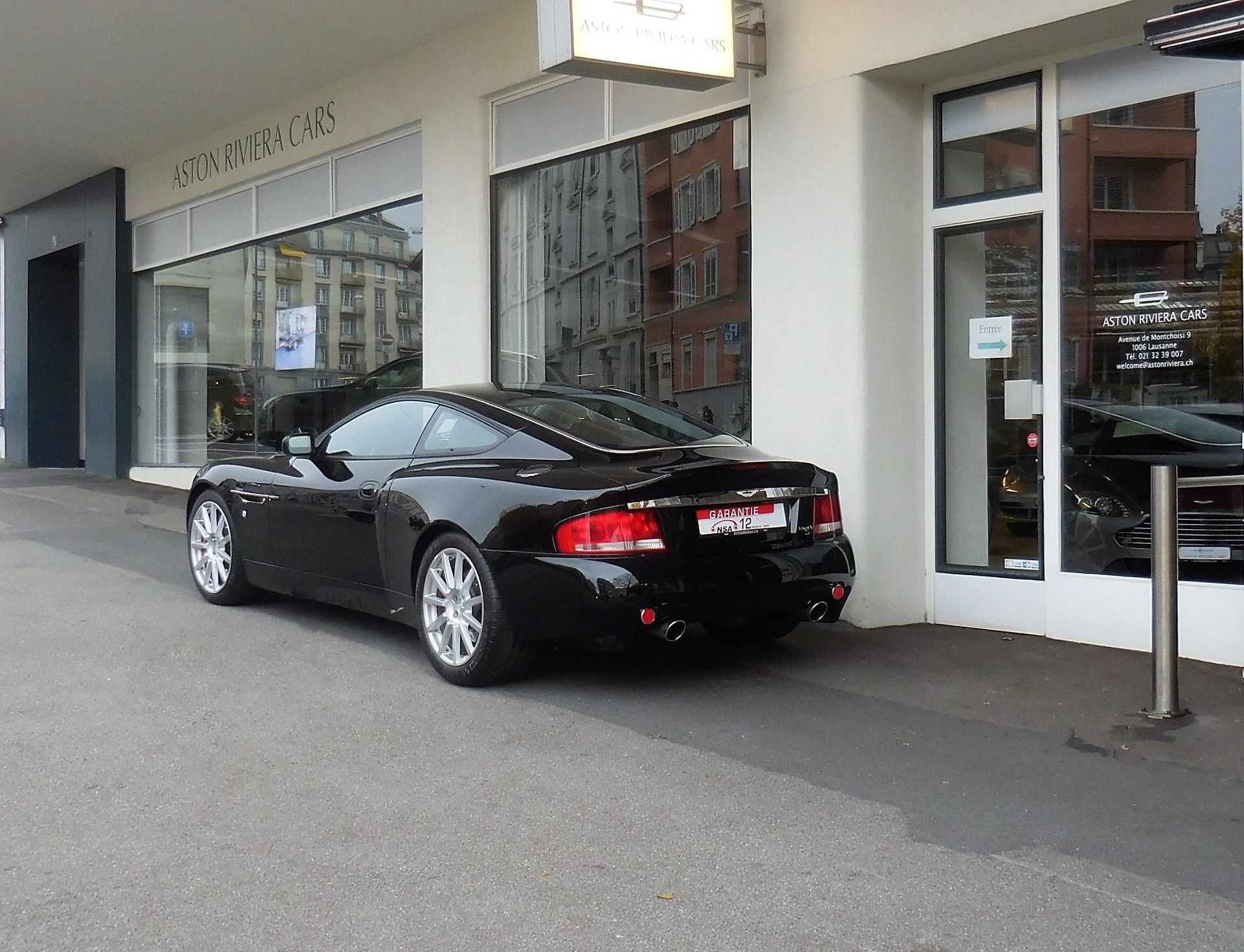 ASTON MARTIN Vanquish V12 S 5.9-48-image-1