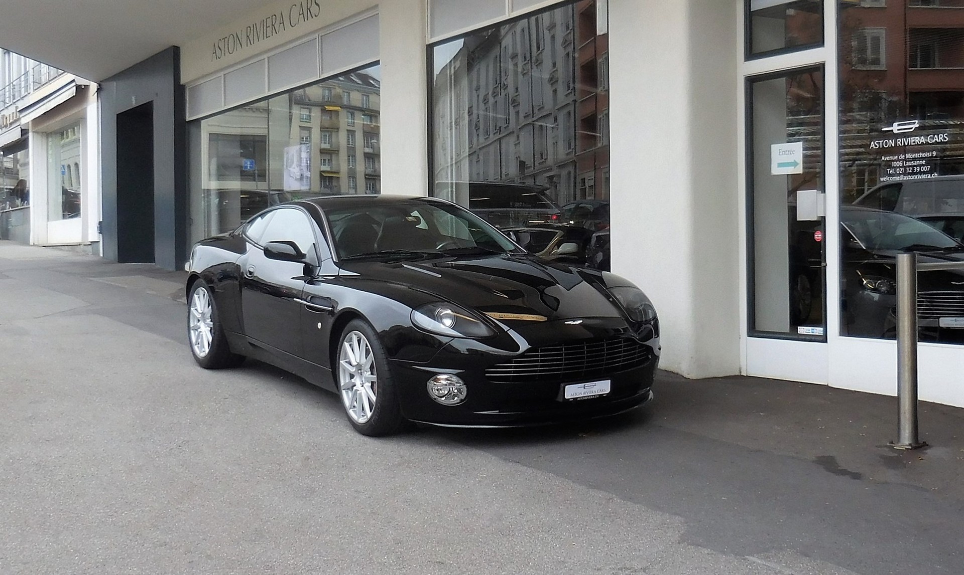 ASTON MARTIN Vanquish V12 S 5.9-48-image-3