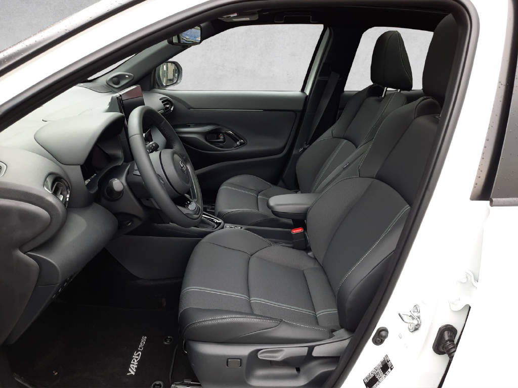 TOYOTA Yaris Cross 1.5 VVT-i HSD Premiere Edition AWD-i-image-4