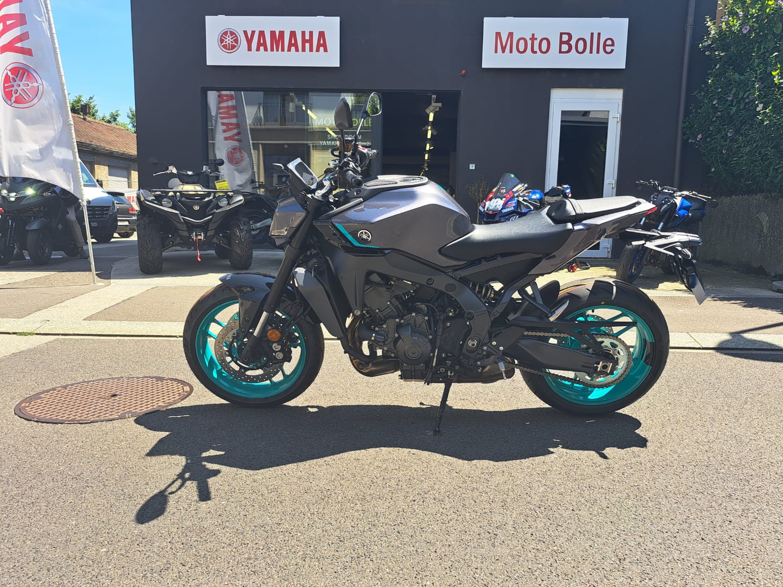 YAMAHA MT-09-image-2