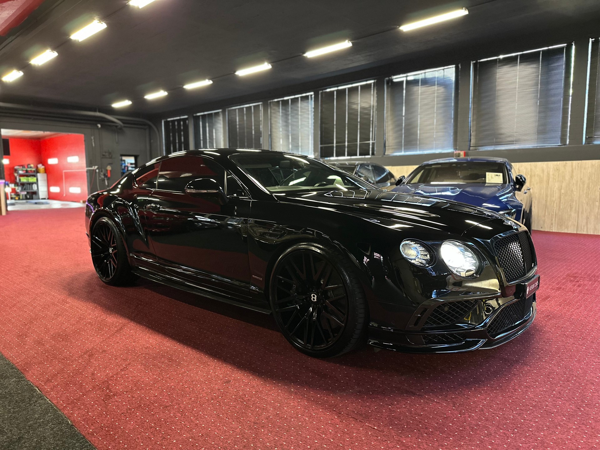 BENTLEY Continental Supersports 6.0 W12 / 1 of 710 / ** 5 Stern Garantie **-showroom-element-3