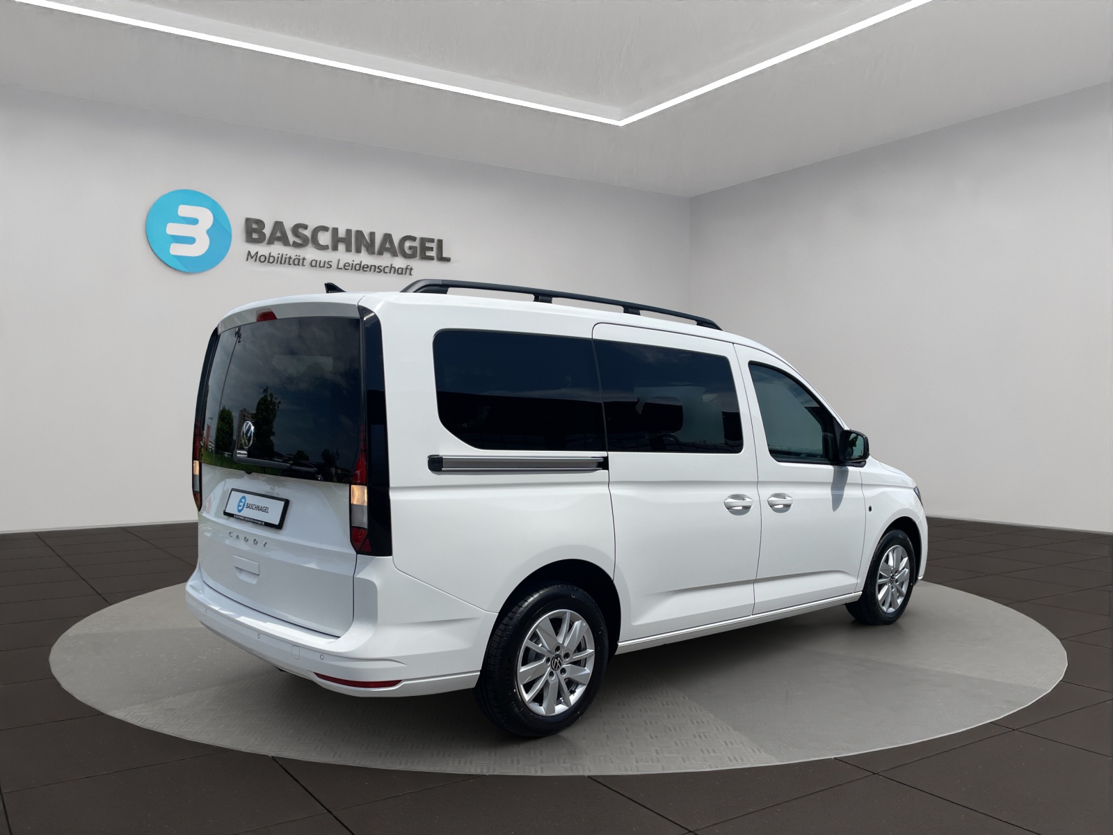 VW Caddy Maxi 2.0 TDI Liberty 4Motion-image-6