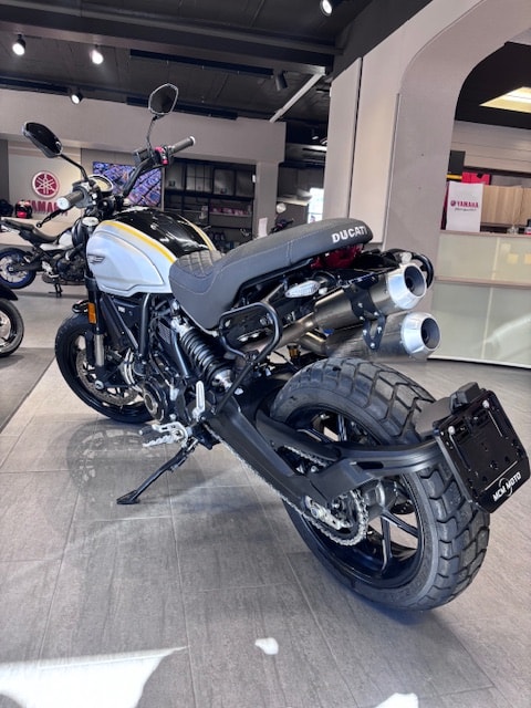 DUCATI Scrambler 1100 Pro-image-1